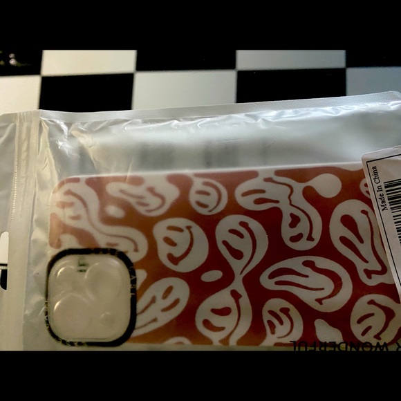 iPhone 13 mini - Phone cases - Picture 1 of 2